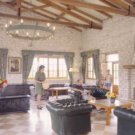 St.George'S Bay Country Club & Spa Ахарави Екстериор снимка