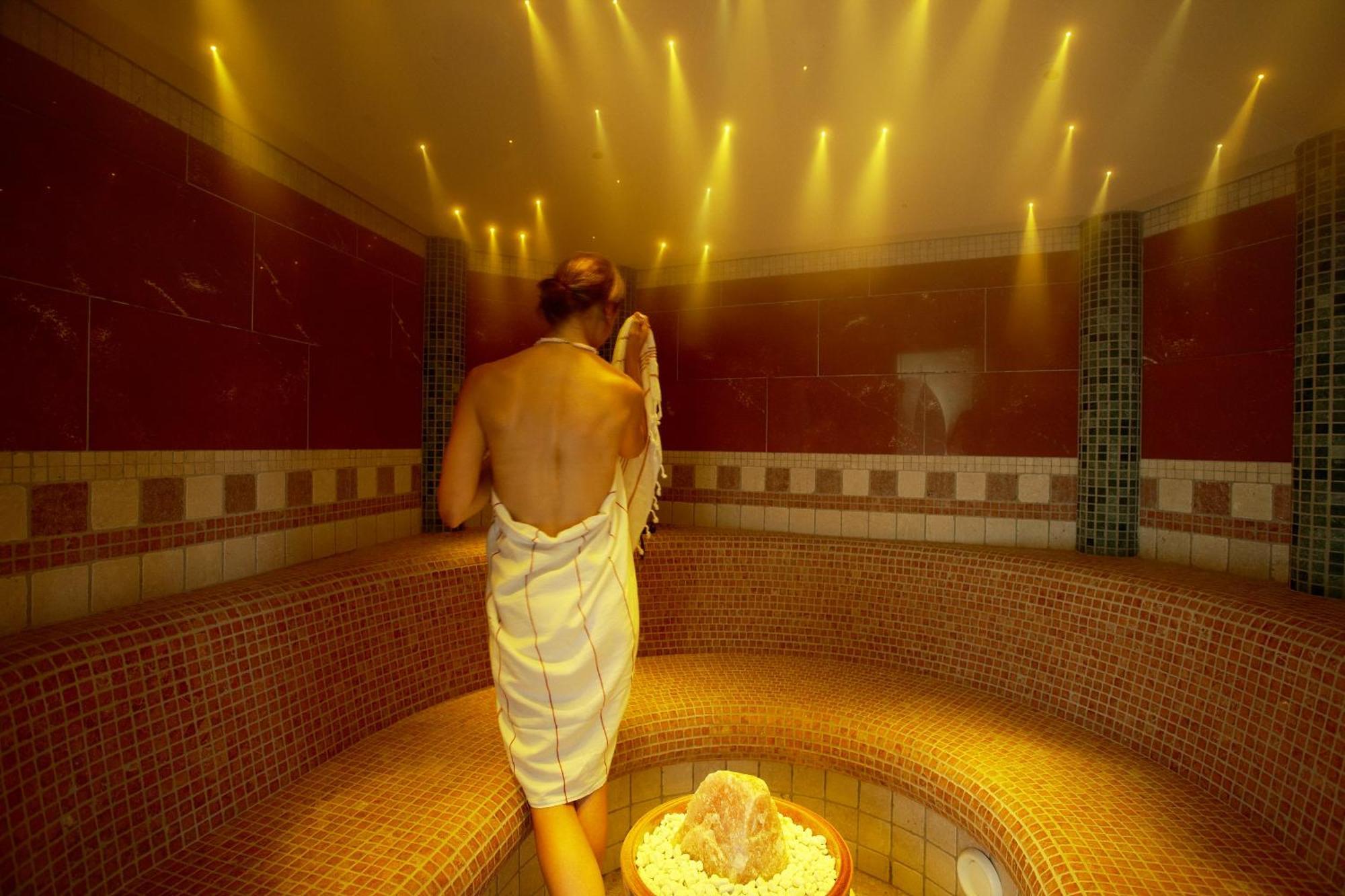 St.George'S Bay Country Club & Spa Ахарави Екстериор снимка